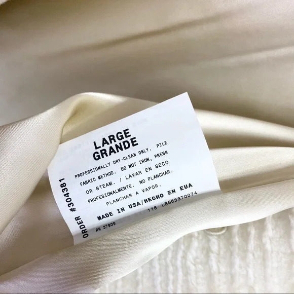 VINTAGEMonterey Fashion USA Cream Glam Vogue Faux Fur Medium Weight Coat